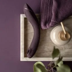 Womanizer OG Bordeaux Stimulateur Point G à Succion 12 Womanizer OG Bordeaux Stimulateur Point G à Succion -SexToys Soldes womanizer og stimulateur point g bordeaux 4